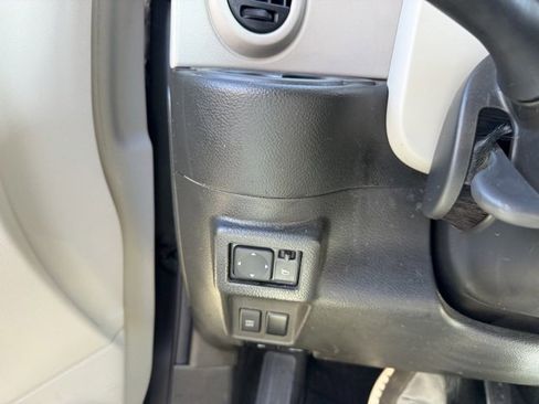 Used 2009 Nissan Cube 1.8 SL w/ Interior Designer Pkg image 19