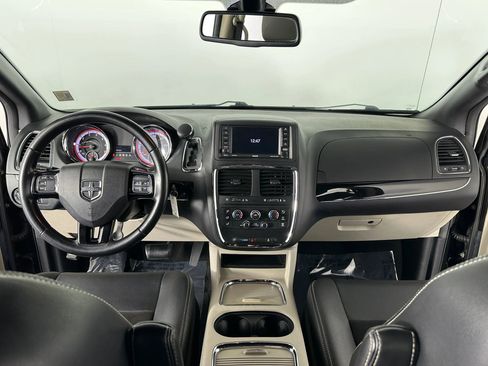 Used 2019 Dodge Grand Caravan SXT image 35