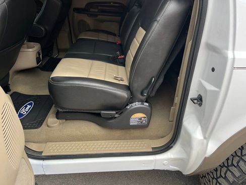 Used 2005 Ford Excursion Eddie Bauer image 24