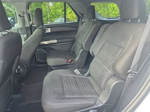 Used 2021 Ford Explorer XLT w/ Class III Trailer Tow Package AWD/4WD image 26