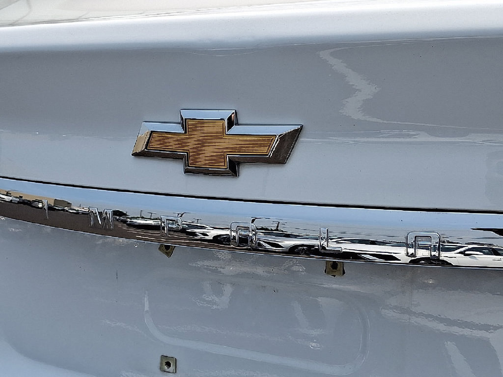 Used 2019 Chevrolet Impala LT FWD image 27