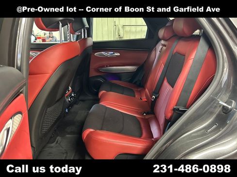 Used 2024 Genesis GV70 2.5T w/ Sport Prestige Package AWD/4WD image 27