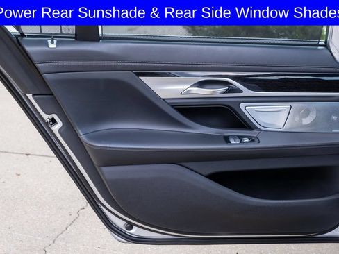 Used 2019 BMW 750i w/ Executive Package RWD image 31