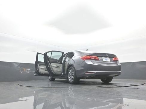 Used 2018 Acura TLX w/ Technology Package image 45