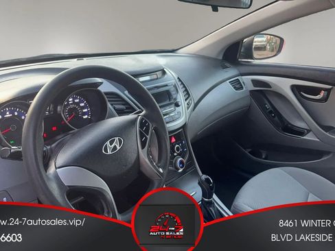 Used 2014 Hyundai Elantra SE FWD image 10