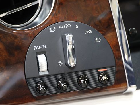 Used 2017 Rolls-Royce Ghost RWD image 26