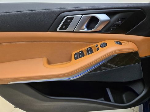 Used 2022 BMW X5 xDrive40i w/ M Sport Package image 30