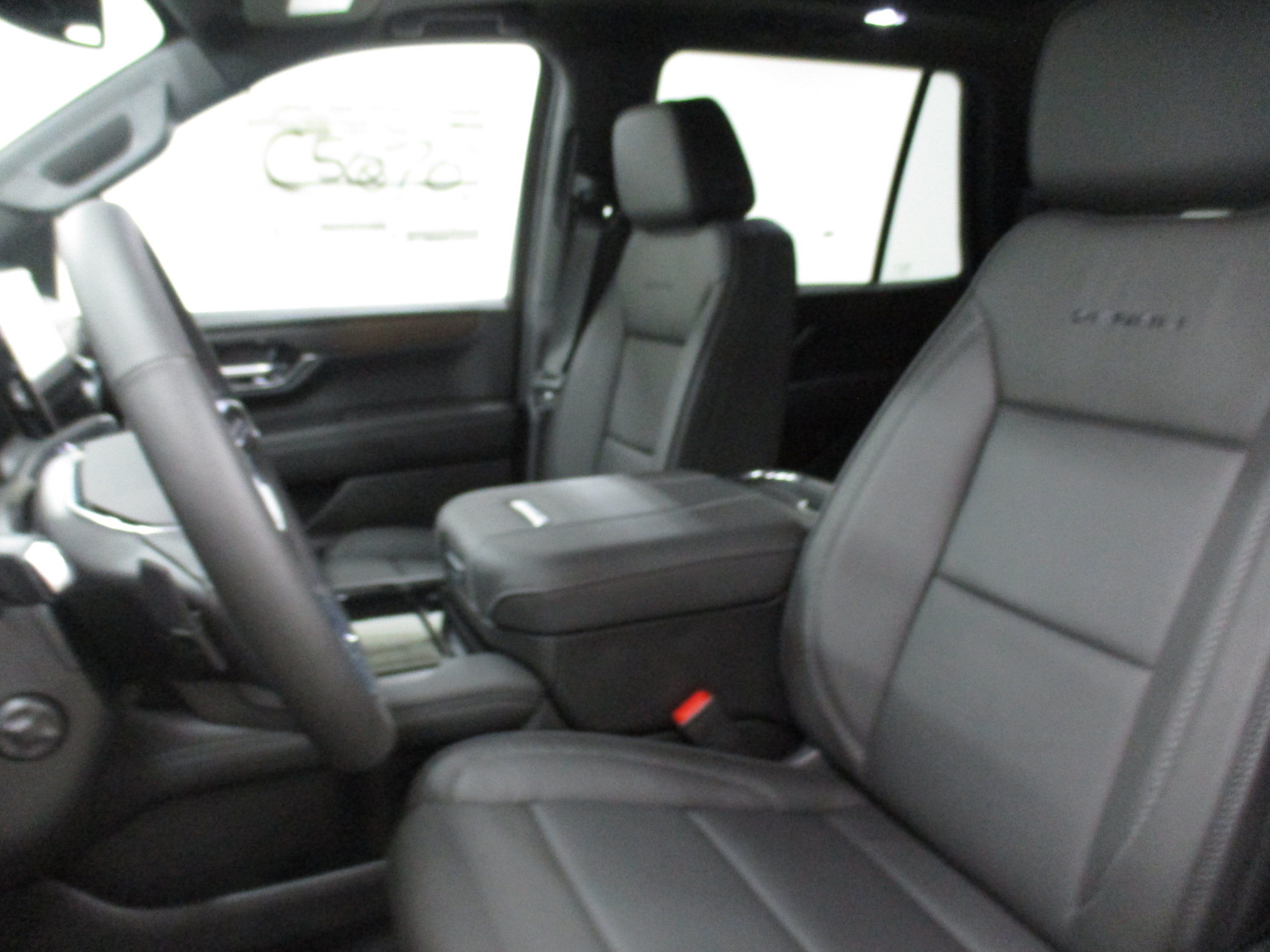 New 2026 GMC Yukon Denali w/ Sun & Power Step Package AWD/4WD image 15
