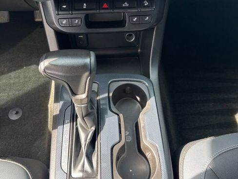 Used 2018 Chevrolet Colorado Z71 AWD/4WD image 9