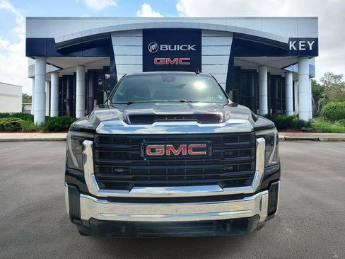 Used 2024 GMC Sierra 2500 Pro AWD/4WD image 2