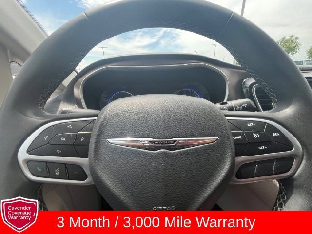 Used 2023 Chrysler Voyager LX FWD image 25