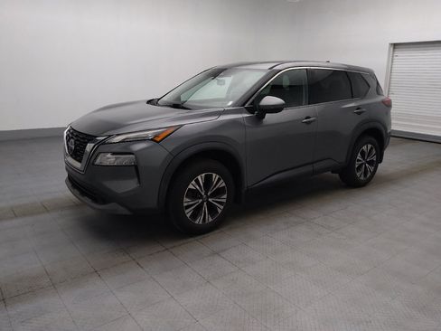 Used 2021 Nissan Rogue SV FWD image 2