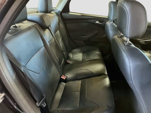 Used 2015 Ford Focus SE w/ Equipment Group 201A FWD image 26