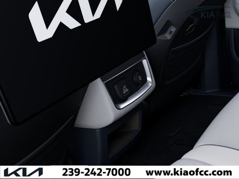 New 2027 Kia Carnival SX Prestige FWD image 26