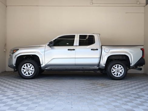 Used 2025 Toyota Tacoma SR RWD image 7