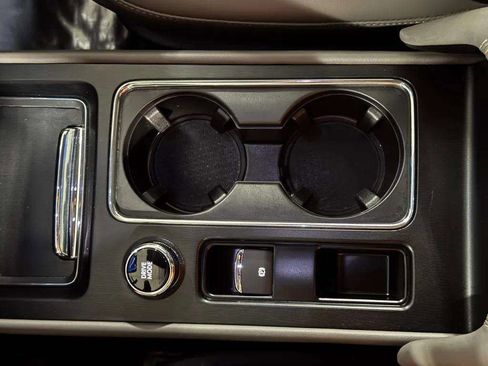 Certified 2025 Lincoln Corsair AWD image 12