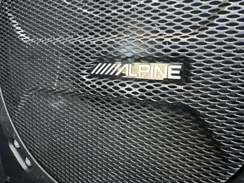 Used 2019 Jeep Wrangler Unlimited Sahara AWD/4WD image 12