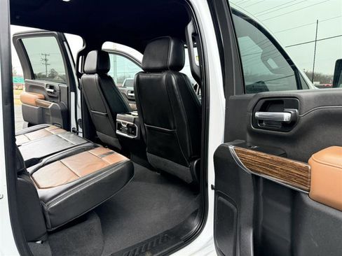 Used 2020 Chevrolet Silverado 2500 High Country w/ Technology Package image 17