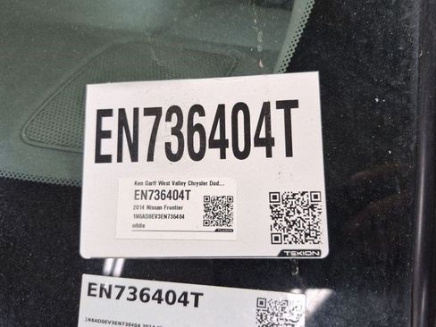 Used 2014 Nissan Frontier SV w/ SV Value Truck Package AWD/4WD image 35
