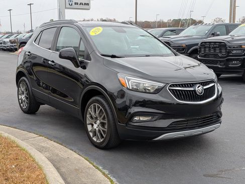 Used 2020 Buick Encore Sport Touring w/ Safety Package image 3