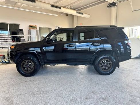 Used 2016 Toyota 4Runner 4WD image 4