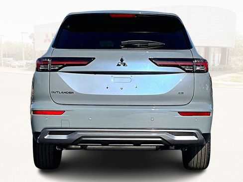 New 2026 Mitsubishi Outlander SE image 4