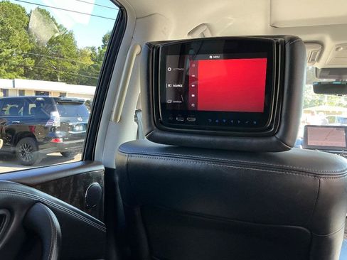 Used 2023 Nissan Armada Platinum w/ Captain's Chairs Package RWD image 12