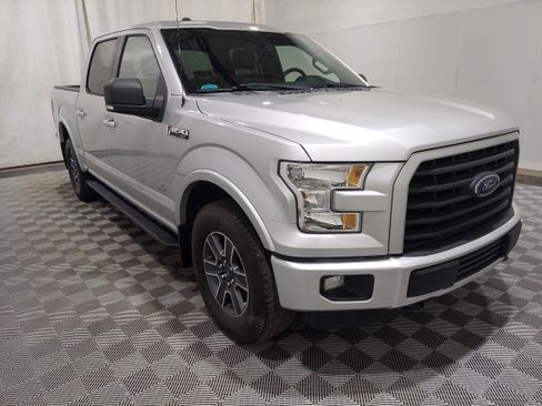 Used 2016 Ford F150 XLT w/ Equipment Group 301A Mid AWD/4WD image 4