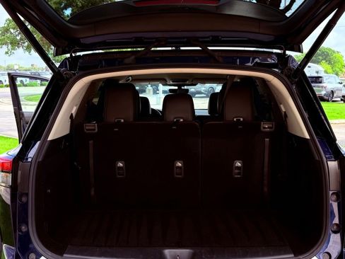 Used 2025 Nissan Pathfinder SL image 26