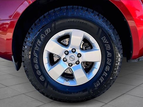 Used 2012 Nissan Frontier SV w/ SV Premium Utility Pkg image 10