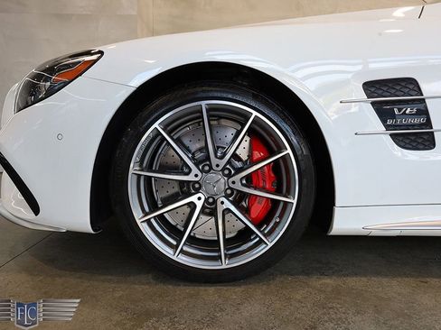 Used 2017 Mercedes-Benz SL 63 AMG image 39