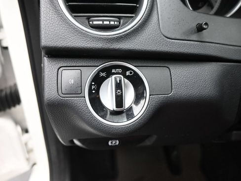 Used 2013 Mercedes-Benz C 250 Coupe image 10