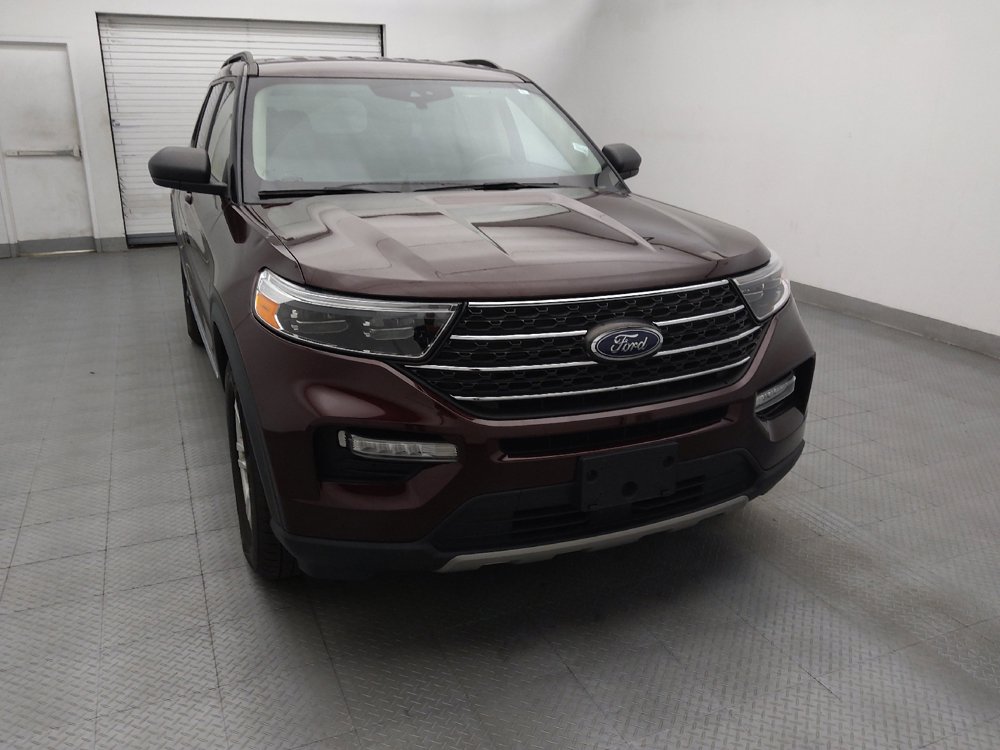 Used 2022 Ford Explorer XLT w/ Equipment Group 202A AWD/4WD image 14