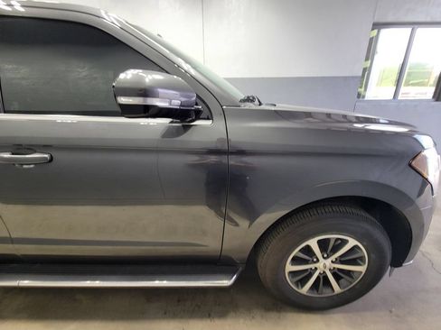 Used 2020 Ford Expedition XLT w/ Equipment Group 202A AWD/4WD image 7