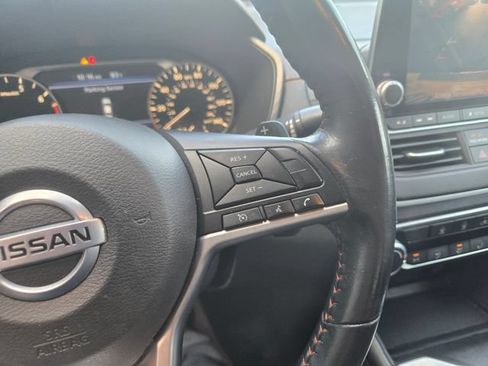 Used 2022 Nissan Altima 2.5 SR FWD image 15