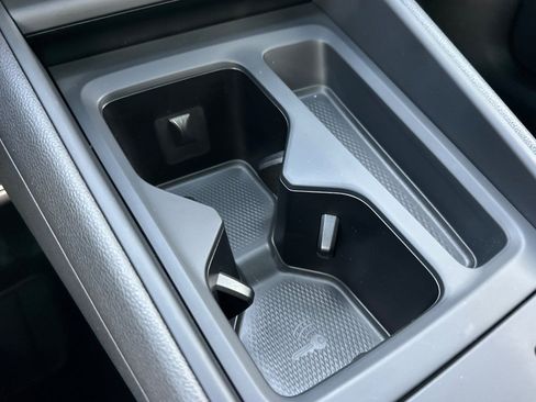 New 2026 Volkswagen Tiguan SE R-Line FWD image 24