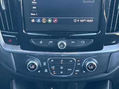 Certified 2023 Chevrolet Traverse LT FWD image 21