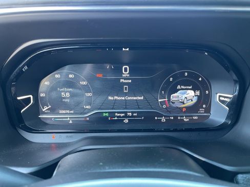 Used 2024 GMC Yukon XL Denali image 9