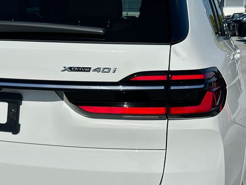 Used 2026 BMW X7 xDrive40i AWD/4WD image 32