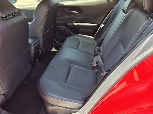 Used 2024 Toyota Prius XLE FWD image 5