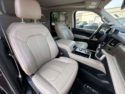 Used 2022 Ford Expedition Limited AWD/4WD image 27