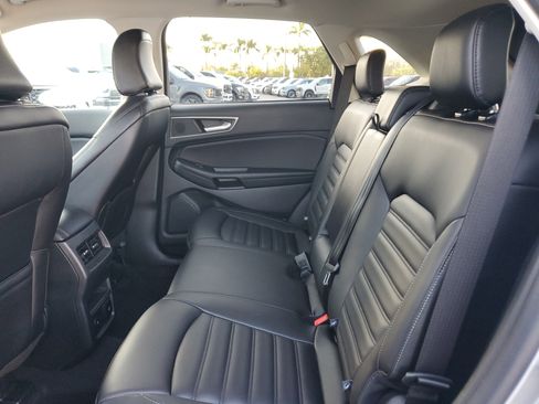 Used 2024 Ford Edge SEL w/ Convenience Package image 13