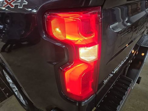 Used 2023 Chevrolet Silverado 1500 LTZ image 31