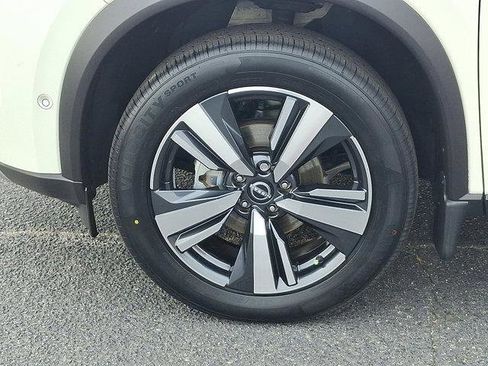 Used 2023 Nissan Rogue Platinum w/ Platinum Premium Package image 8