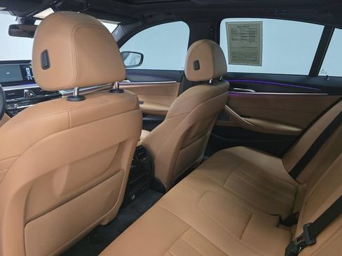 Used 2022 BMW 530i w/ M Sport Package RWD image 25