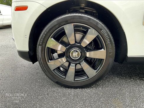Certified 2022 Rolls-Royce Cullinan image 10