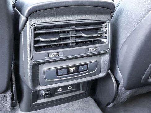 Used 2024 Audi Q7 3.0T Premium Plus image 32