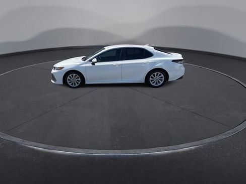 Used 2023 Toyota Camry LE image 9