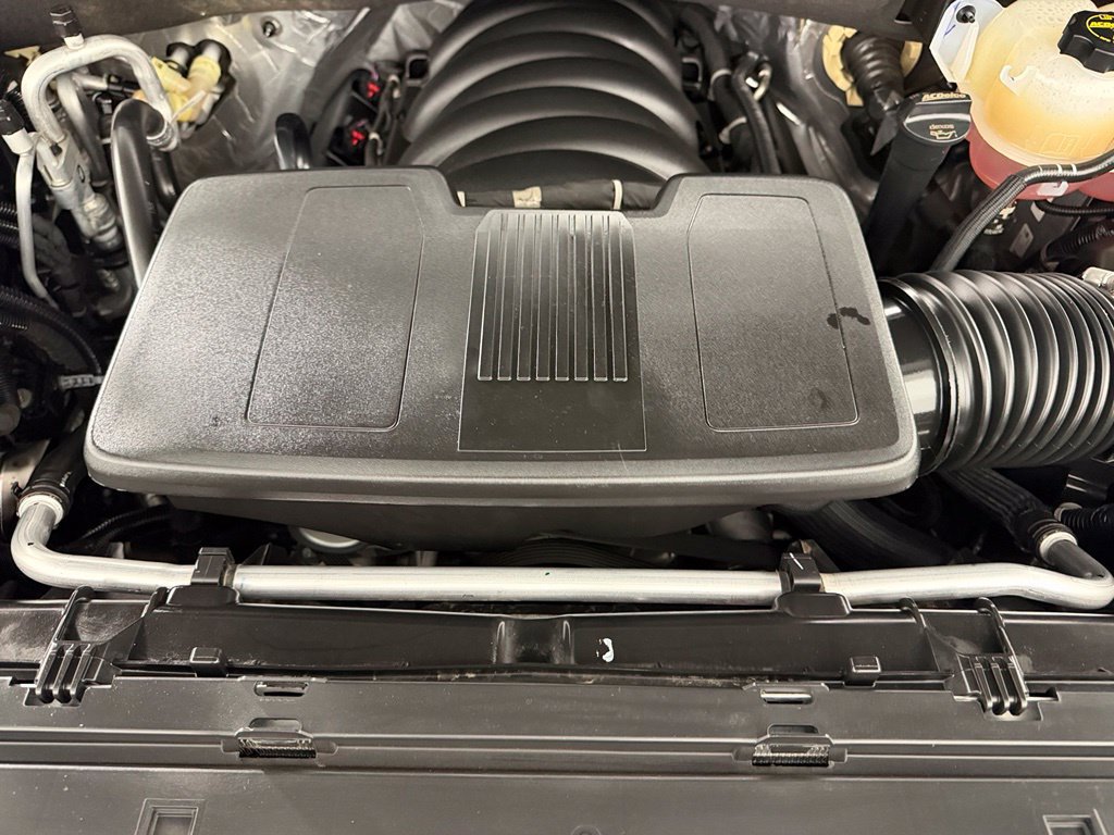 Used 2025 Chevrolet Suburban Z71 AWD/4WD image 25