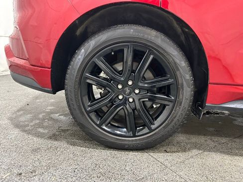 Used 2022 Ford Edge ST-Line image 10